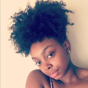 Meet your Posher, Naomi